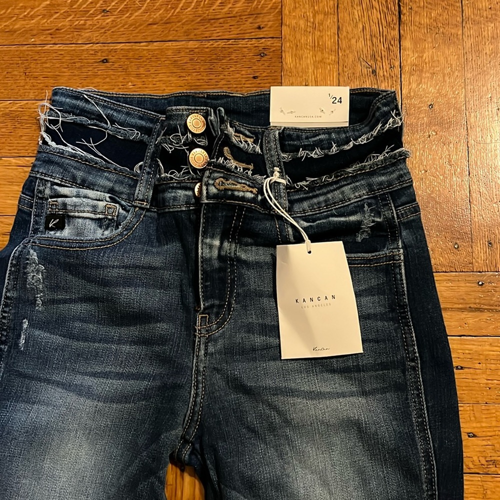 skinny jeans never worn